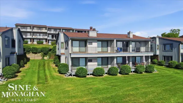 1715 River #58, Saint Clair, MI 48079