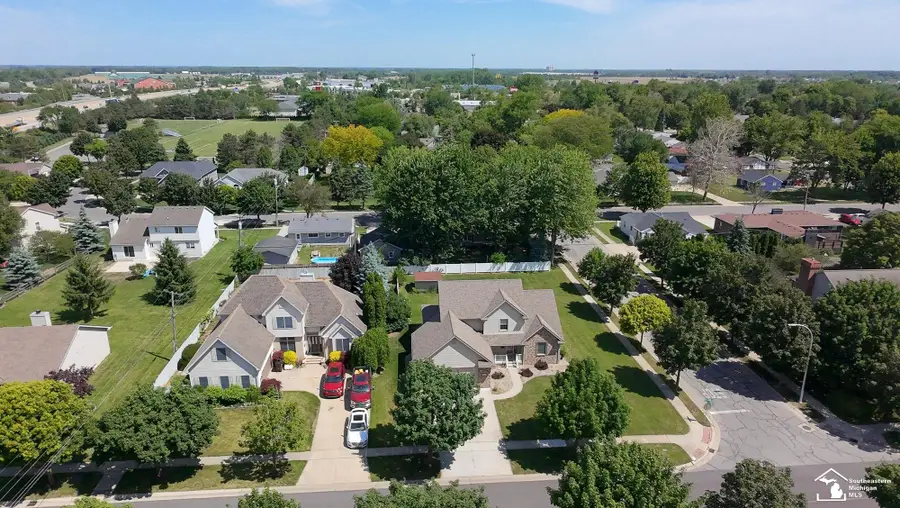 860 Plank, Dundee, MI 48131 - #3