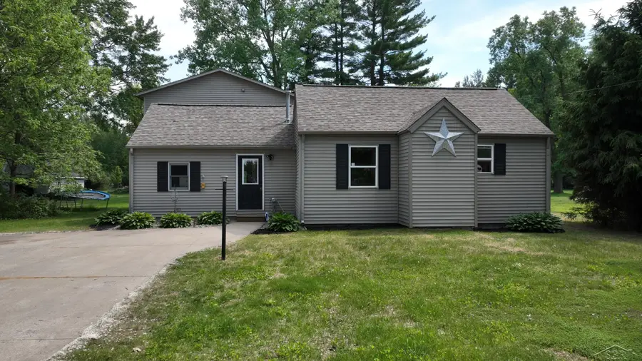 22359 Gratiot, Merrill, MI 48637 - #2