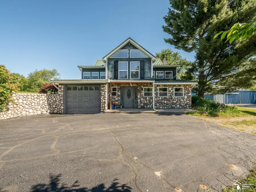 123 S Freer, Chelsea, MI 48118 - #3