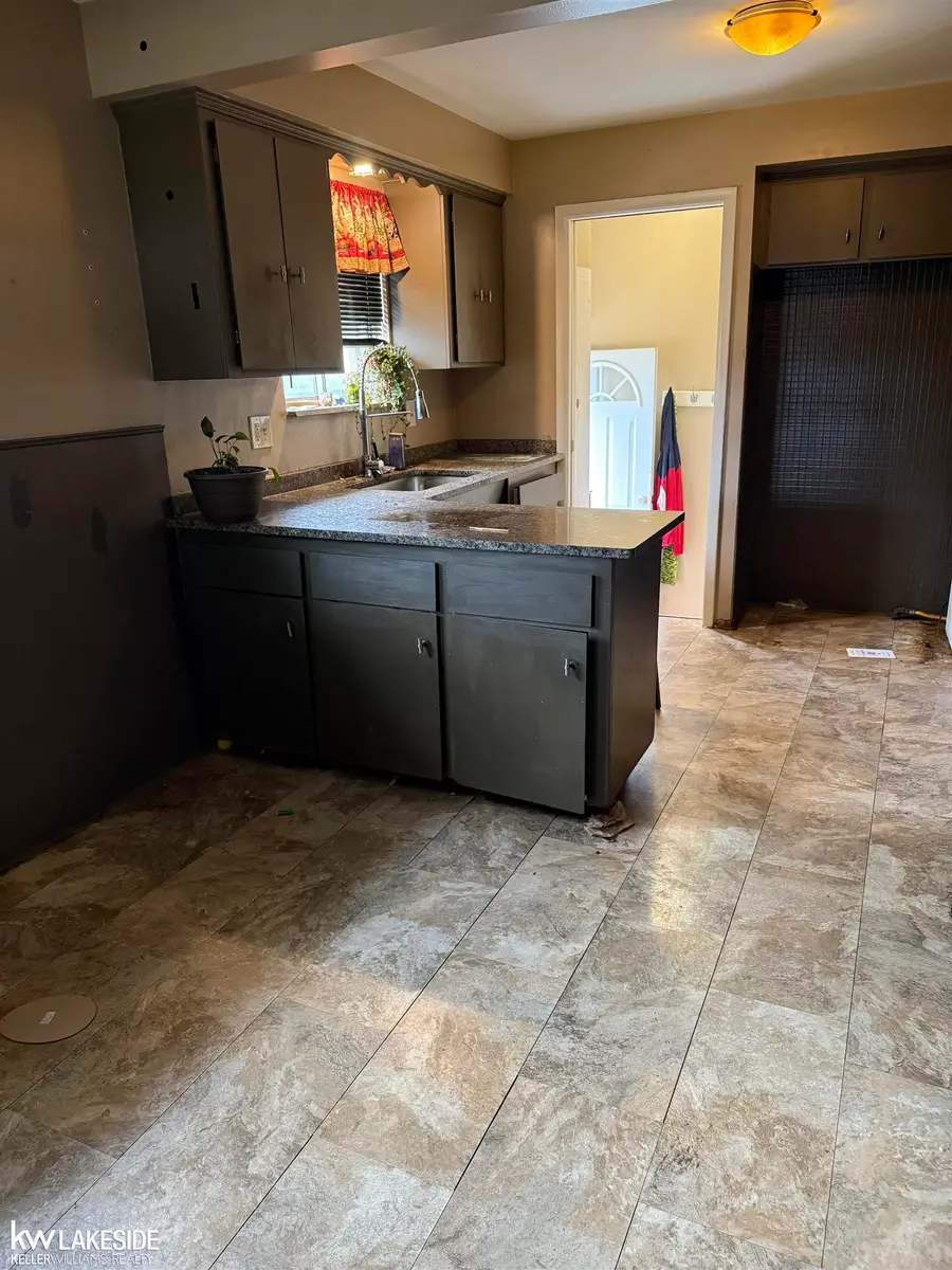 18601 Albion, Detroit, MI 48234 - #2
