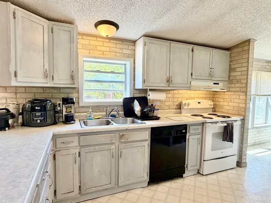 2102 W Fair, Marquette, MI 49855 - #3