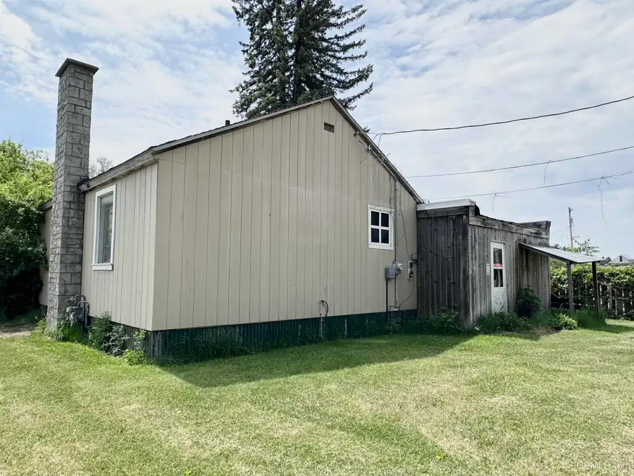 104 3rd, Iron Mountain, MI 49801 - #2