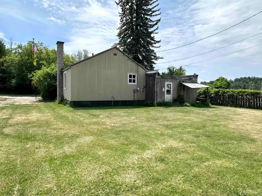 104 3rd, Iron Mountain, MI 49801 - #3