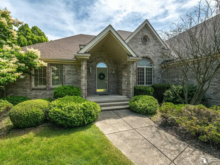 5572 Raven Parkway, Monroe, MI 48161 - #3