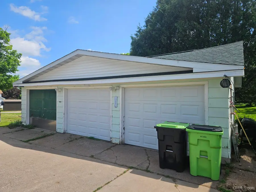 912 Erie, Crystal Falls, MI 49920 - #3