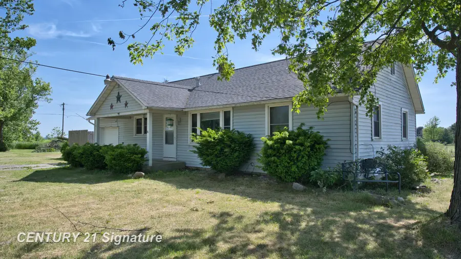 5940 East, Saginaw, MI 48601 - #2