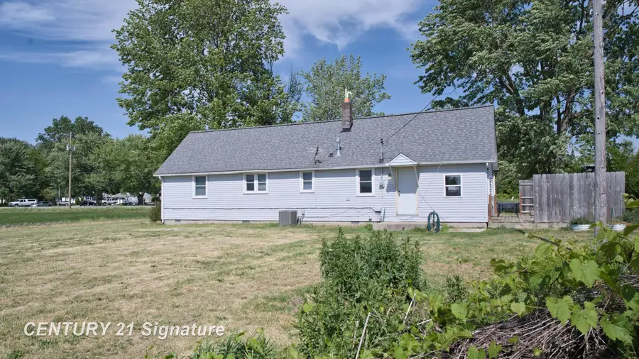 5940 East, Saginaw, MI 48601 - #3