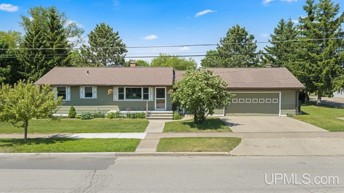 1924 N 14th, Escanaba, MI 49829 - #1
