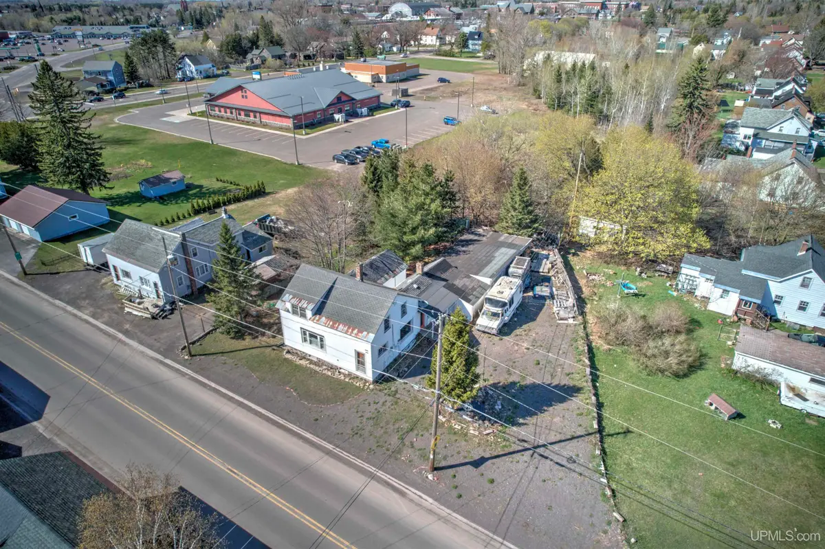 25828 Lake Linden, Calumet, MI 49913 - #1