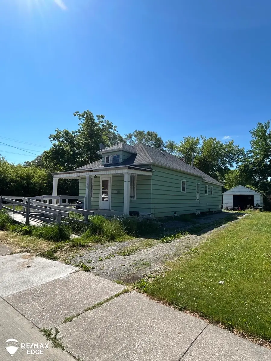 3326 Ruckle, Saginaw, MI 48601 - #3