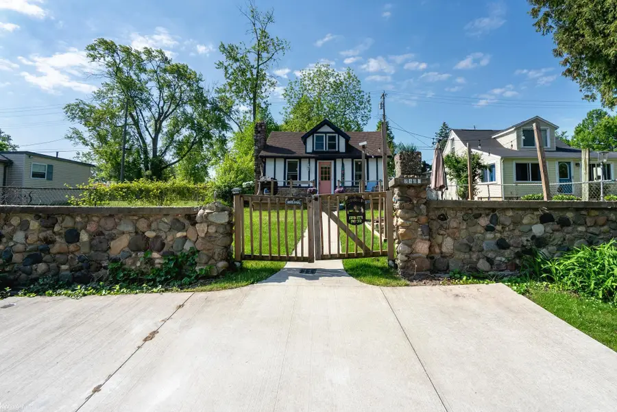 7468 Huron Bay, Worth, MI 48450 - #3