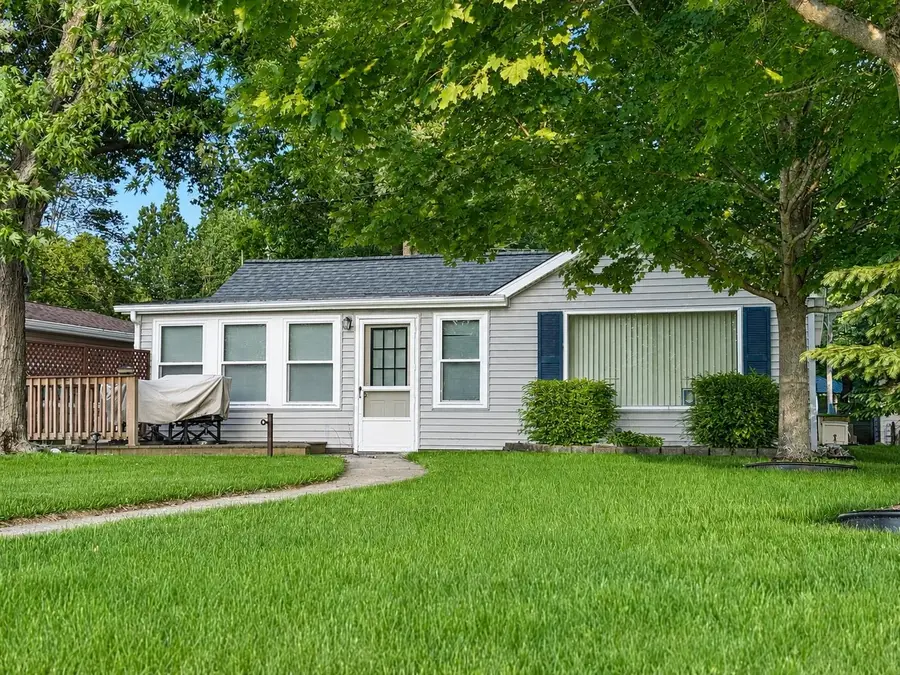 735 Pleasant Shores, Gladwin, MI 48624 - #2