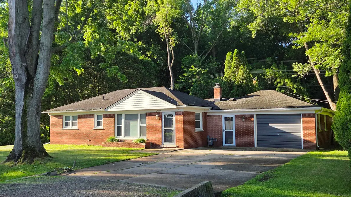 37344 Woodland, New Baltimore, MI 48047 - #1