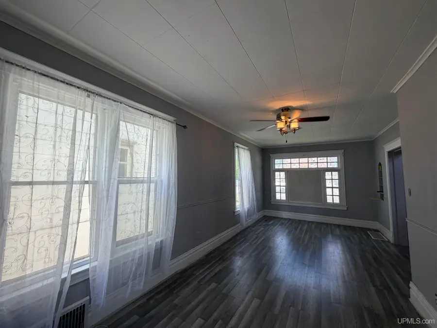509 S 1st, Escanaba, MI 49829 - #2