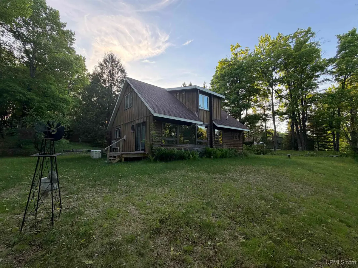 6782 Magpie, Republic, MI 49879 - #1