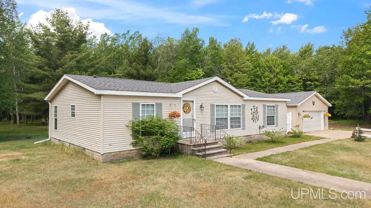 6081 23rd, Gladstone, MI 49837 - #1