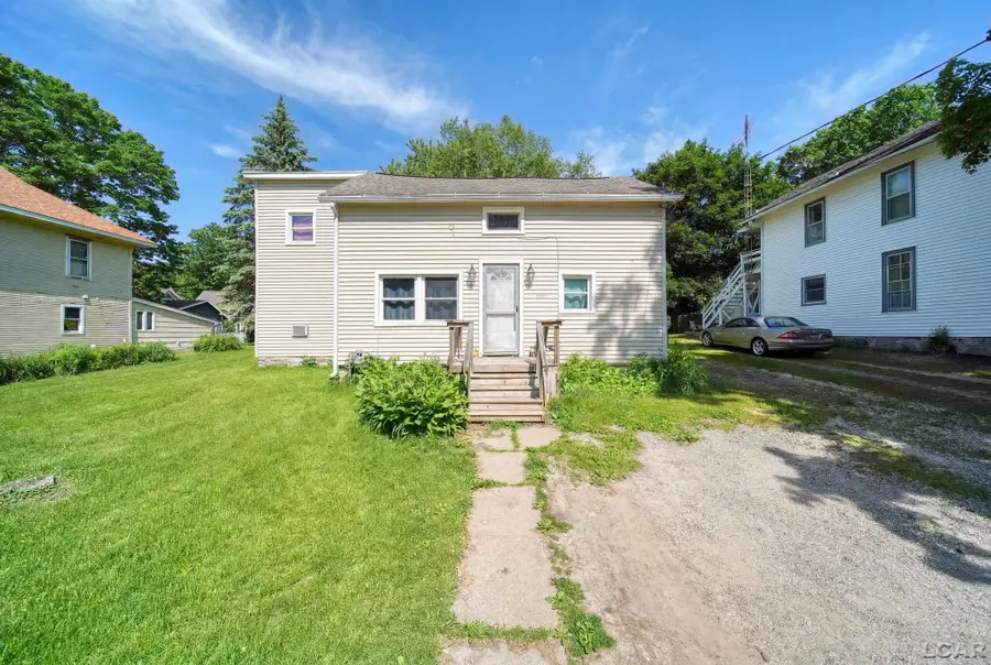 215 S Jackson, Addison, MI 49220 - #2