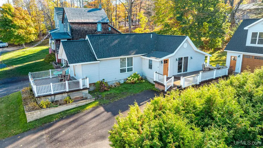 711 Calverley, Houghton, MI 49931 - #2