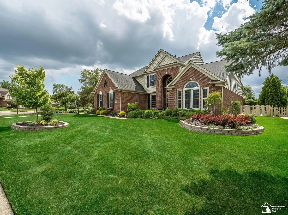 816 Regents Park, Monroe, MI 48161 - #1