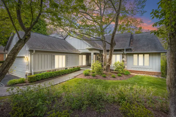 4921 Fairway Ridge #1, West Bloomfield, MI 48323