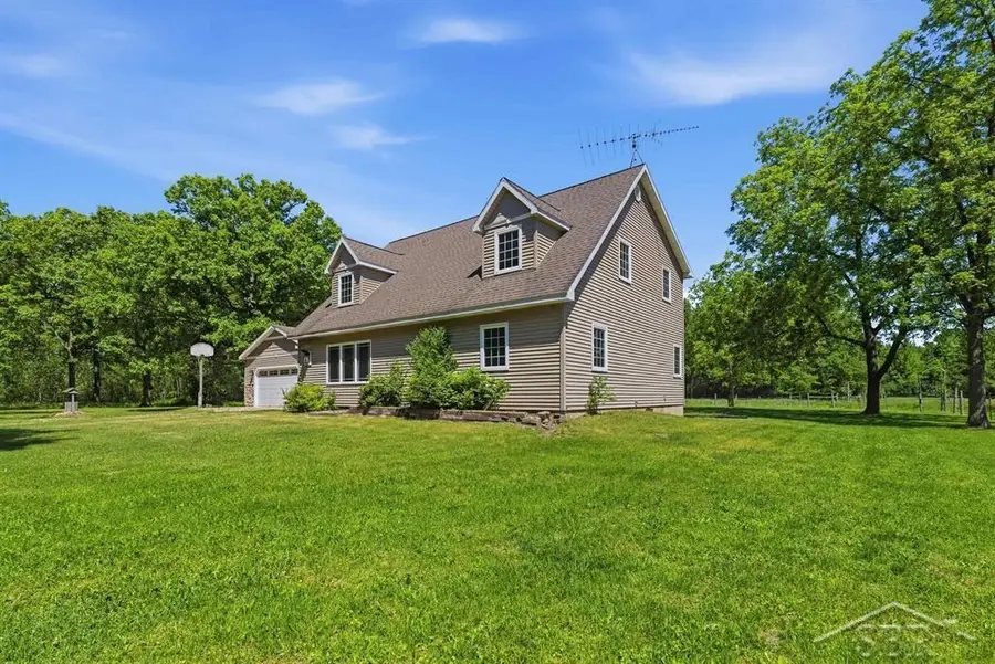 419 E Bradford, Midland, MI 48640 - #2