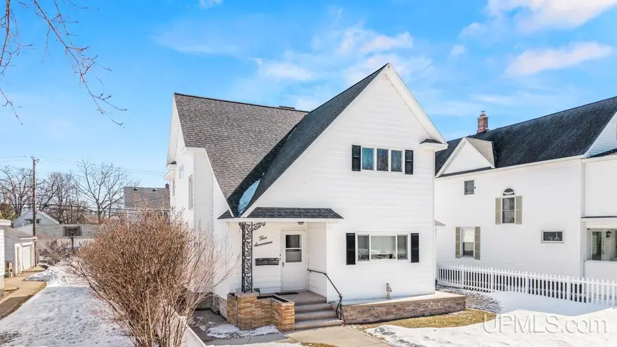 517 S 9th, Escanaba, MI 49829 - #3