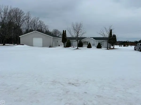 1009 Old M 37, Mesick, MI 49668