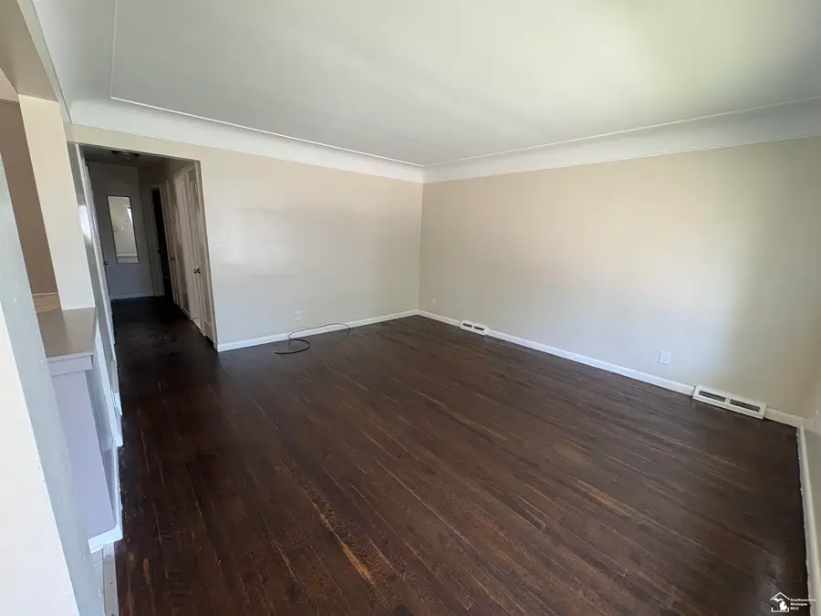25 W Auburn, Ecorse, MI 48229 - #3