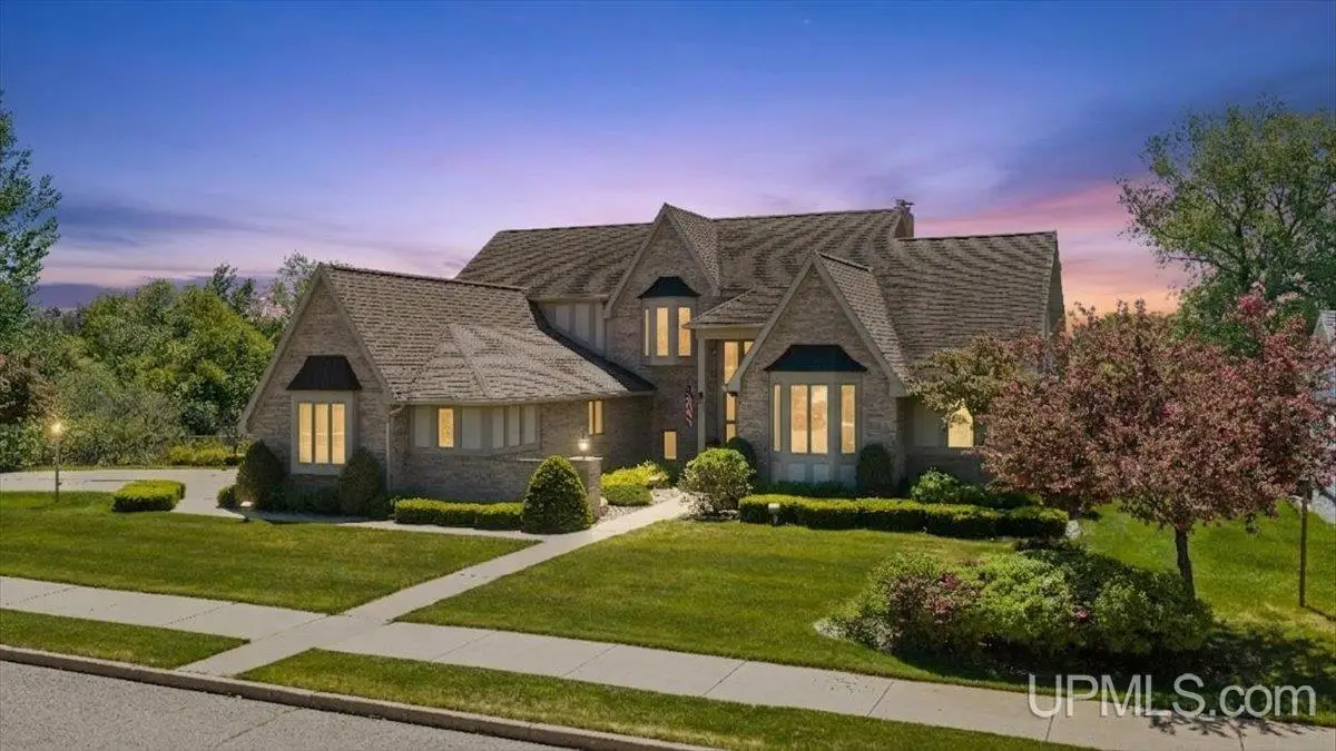 2009 13th Ave South, Escanaba, MI 49829 - #1