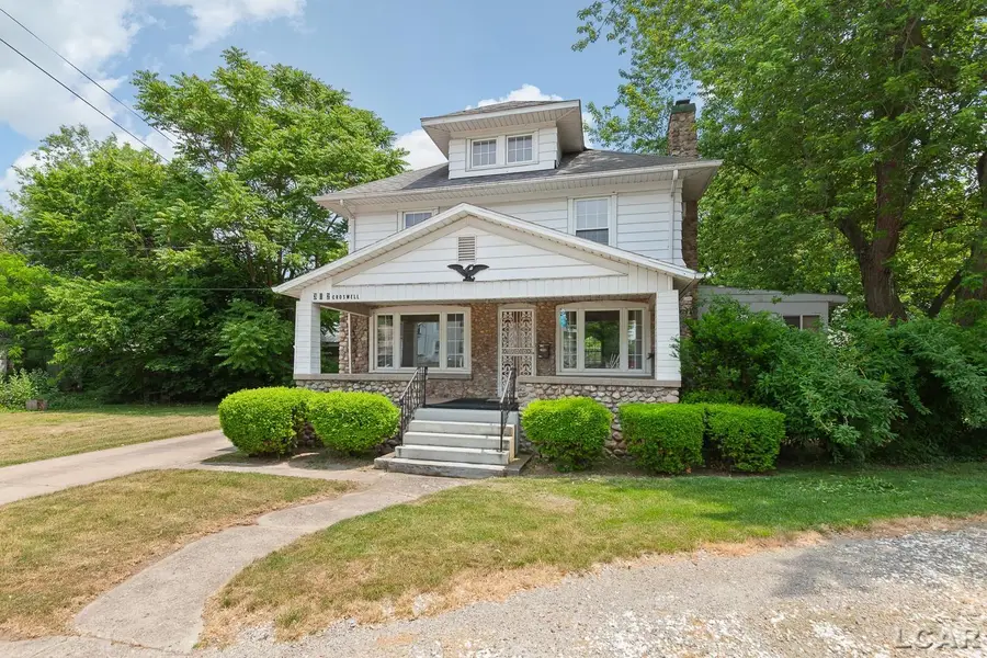 302 Croswell, Adrian, MI 49221 - #2