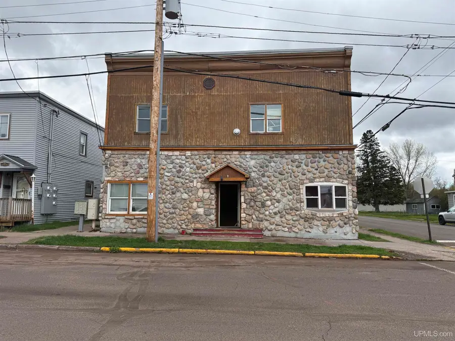 205/207 E Vaughn, Ironwood, MI 49938 - #2