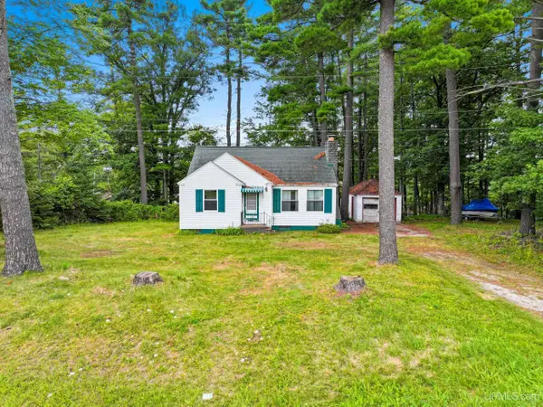 N3697 Us 2, Iron Mountain, MI 49801