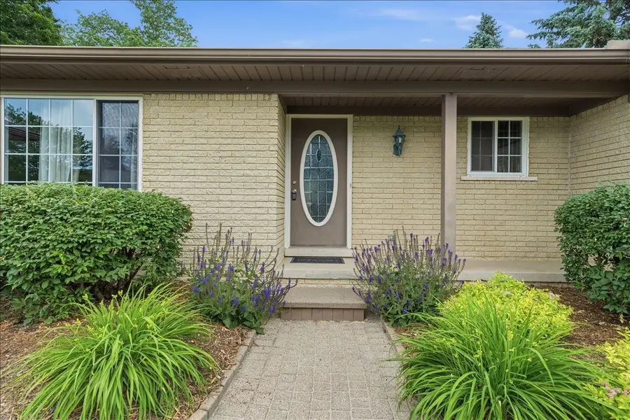 5191 Saint Richard, Utica, MI 48316 - #2