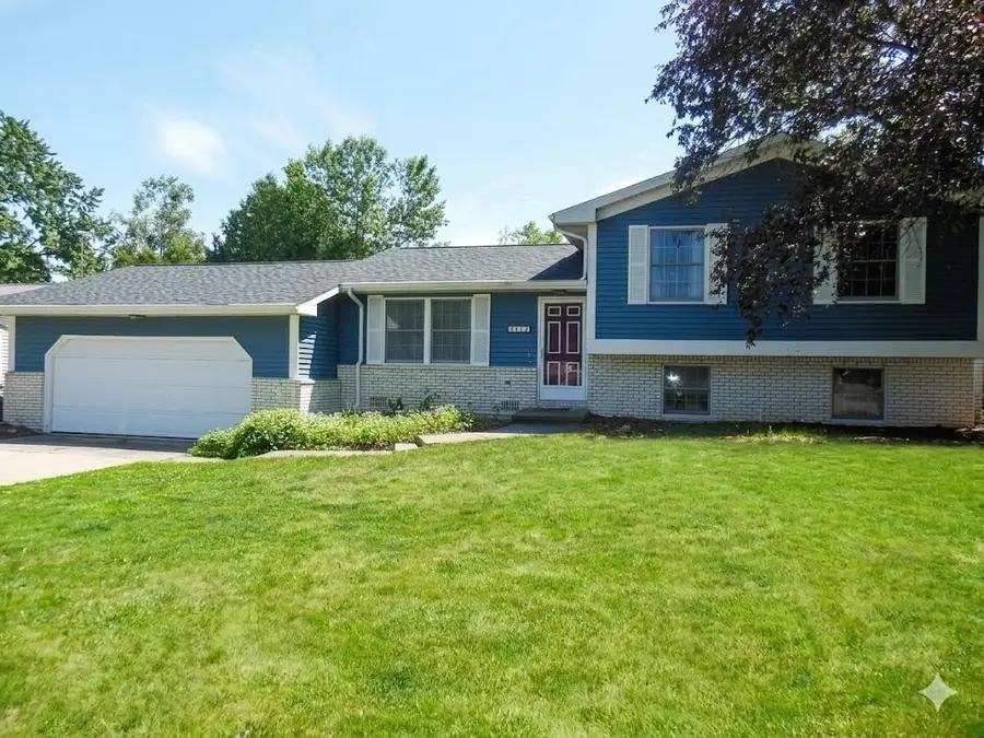 412 Wilcox, Clare, MI 48617 - #2