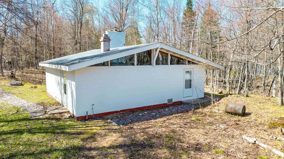 57801 Lakeshore, Calumet, MI 49913 - #1