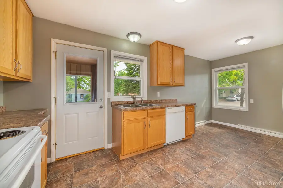 1207 Lincoln, Marquette, MI 49855 - #3
