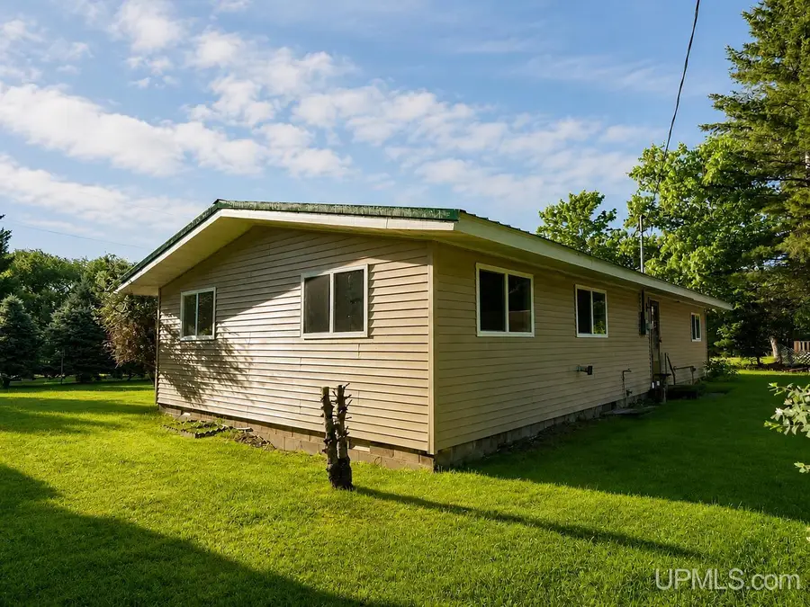 106 Hemlock, Trout Creek, MI 49967 - #3
