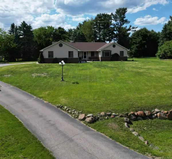 9764 Annabelle, South Lyon, MI 48178