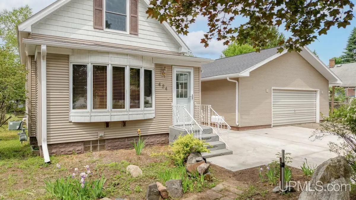 424 Maple, Kingsford, MI 49802 - #1