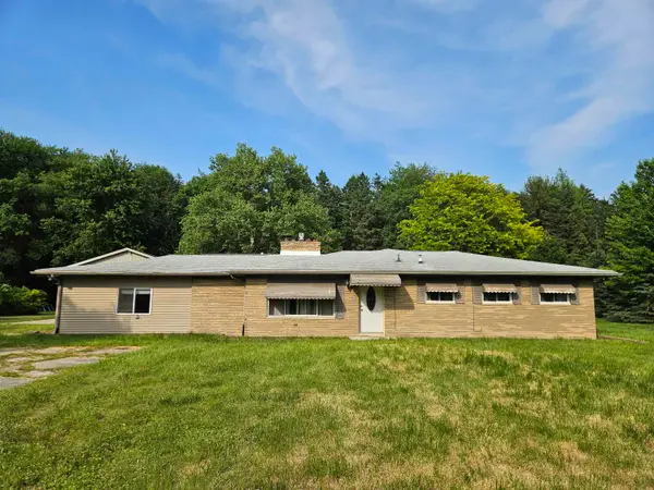 8525 Dixie, Birch Run, MI 48415