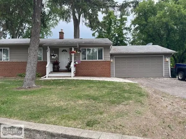 2661 W Utica, Utica, MI 48317