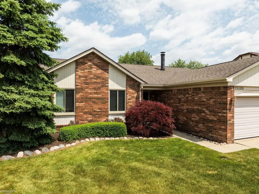 15589 Winter Park, Macomb, MI 48044 - #2