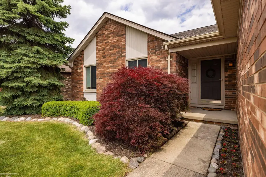 15589 Winter Park, Macomb, MI 48044 - #3