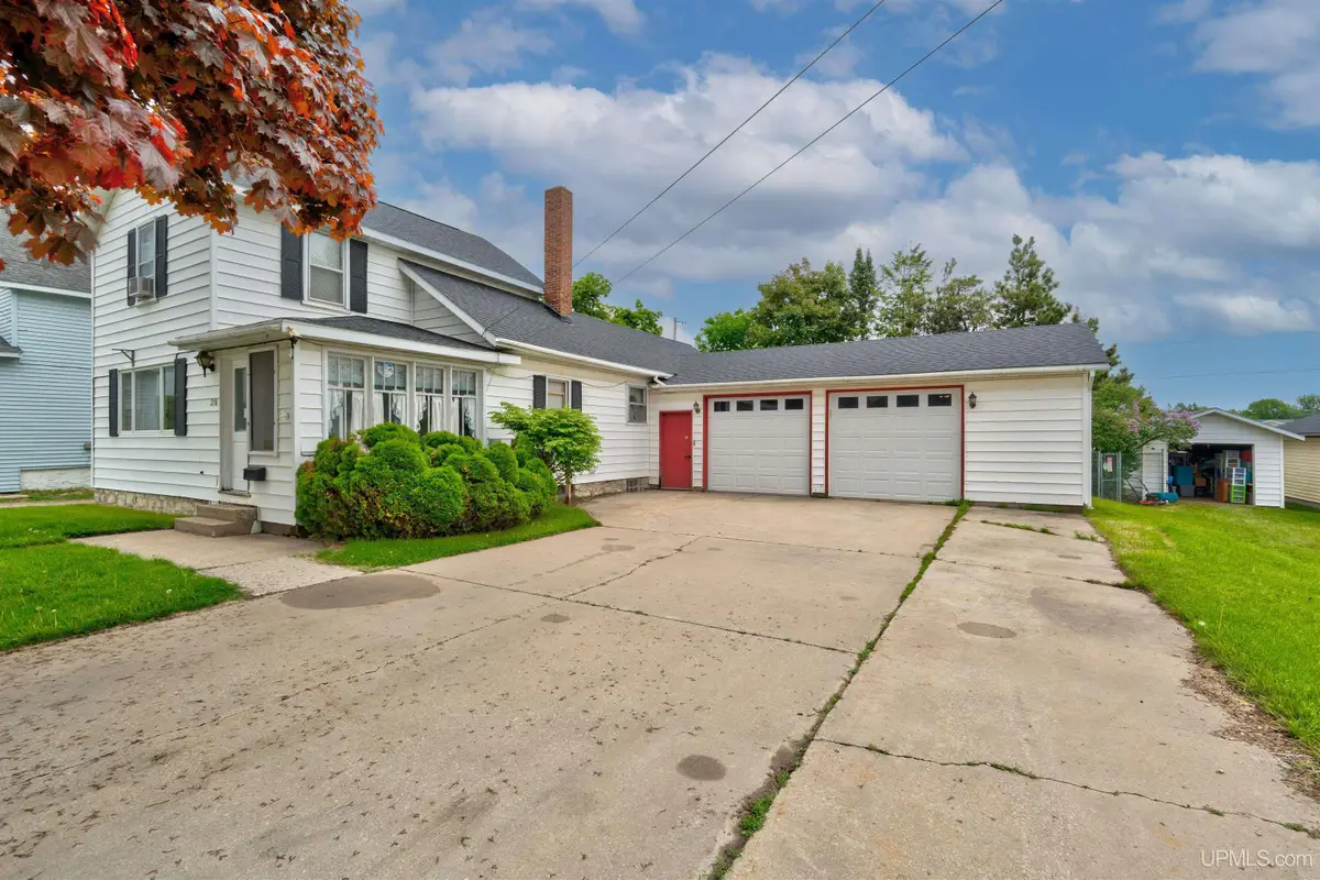 218 N Houghton, Manistique, MI 49854 - #1