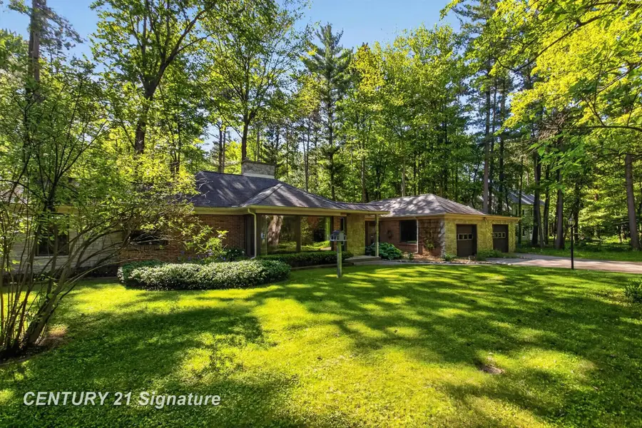 1820 Lawrence, Midland, MI 48640 - #3