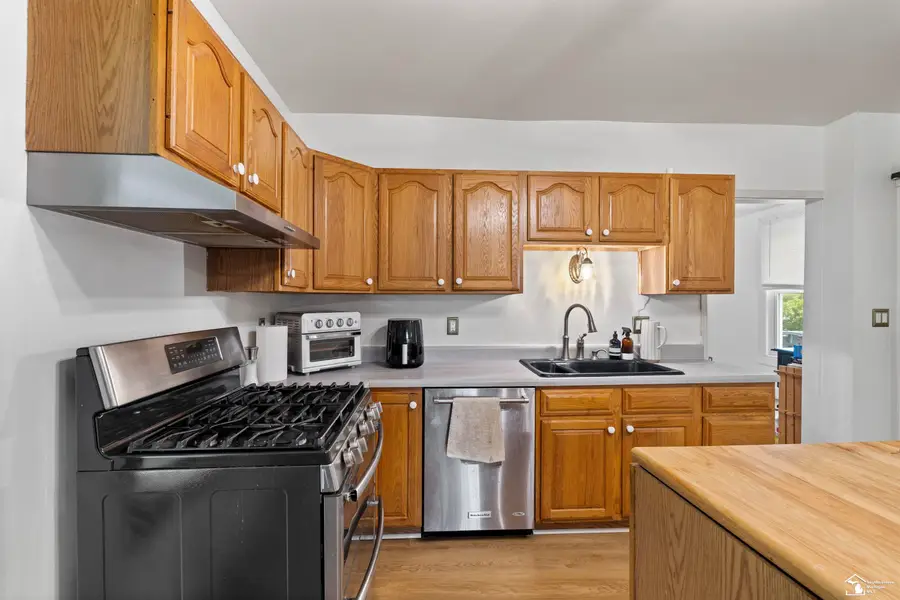 2808 Carleton Rockwood, Carleton, MI 48117 - #3