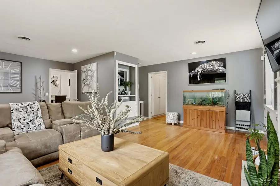 1111 E Washburn, Saginaw, MI 48602 - #3