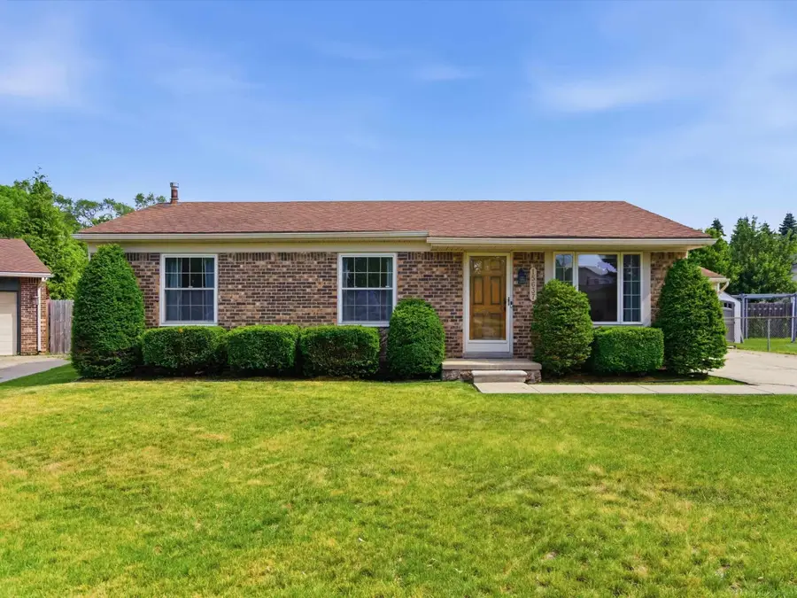 15637 Cox, Clinton, MI 48038 - #2