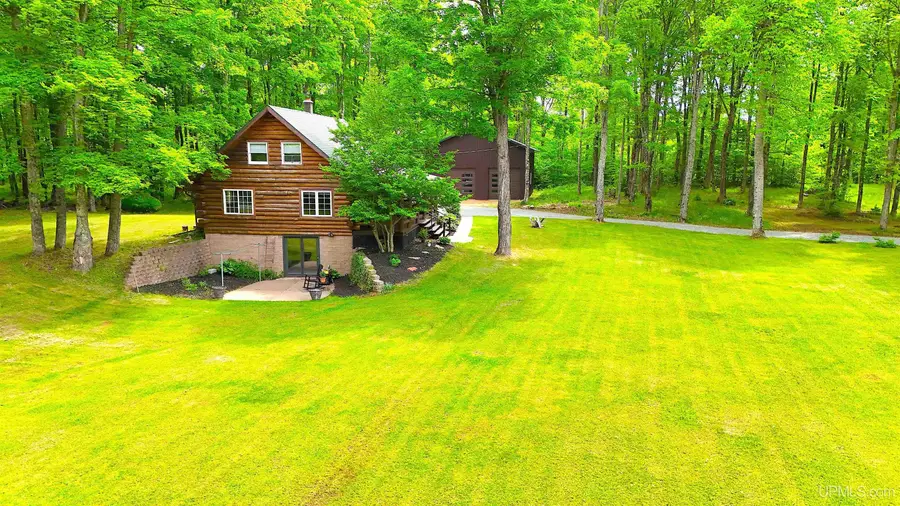 10585 S Us Highway 41, Skandia, MI 49885 - #3